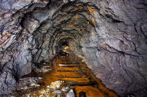 lost dutchman mine deaths.